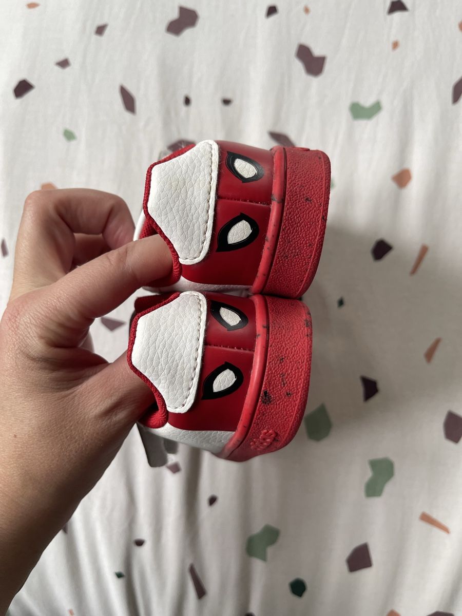 Adidas Scarpe per ragazzi: Adidas Marvel Spiderman Schuhe, Grösse 22 – Usato da Hirzel venduto da carta9 1