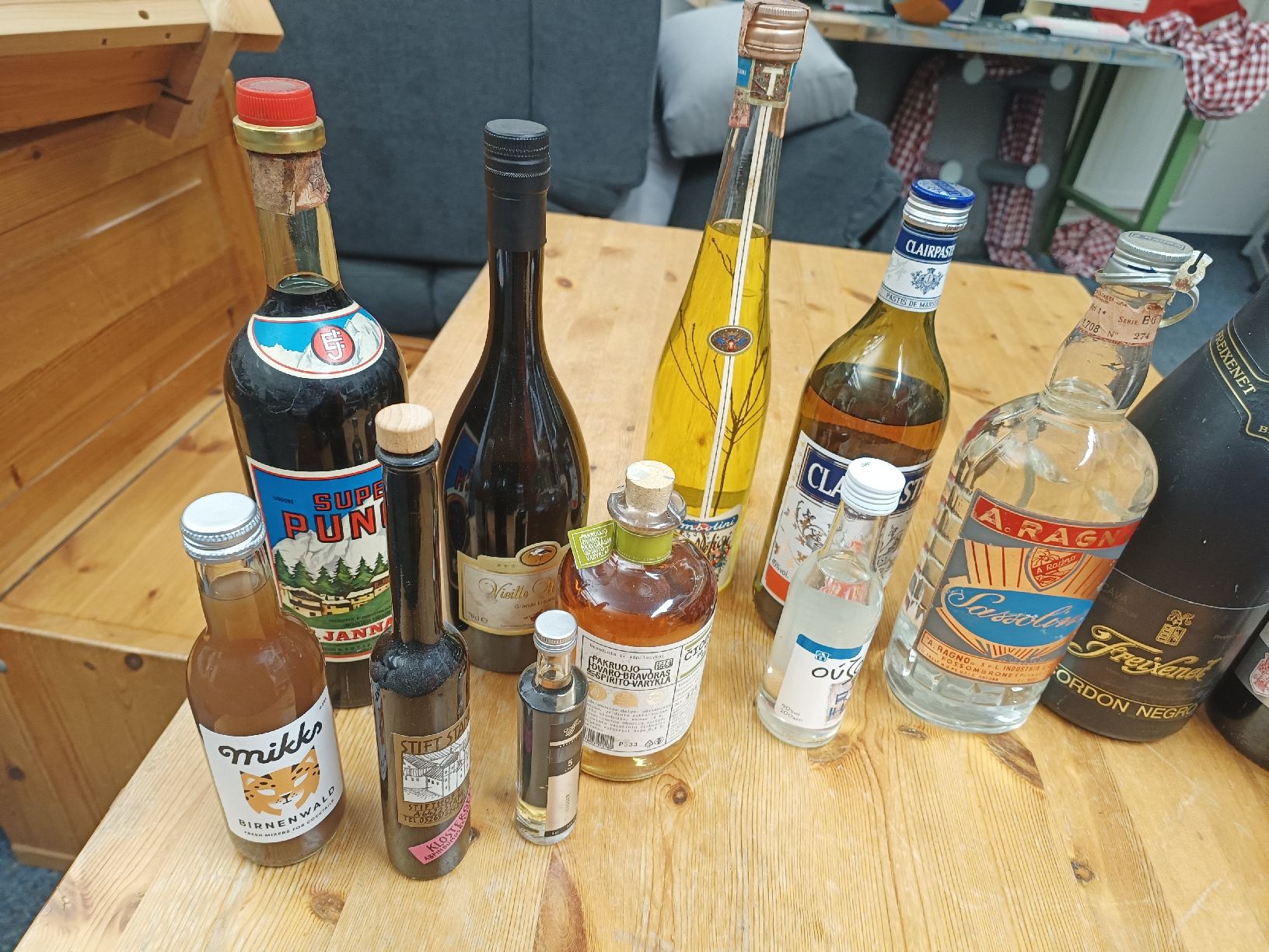 Spirituosen: Diverse Alkohol-Flaschen Sammlung – Gebraucht aus Pfäffikon ZH von K-V-M 1