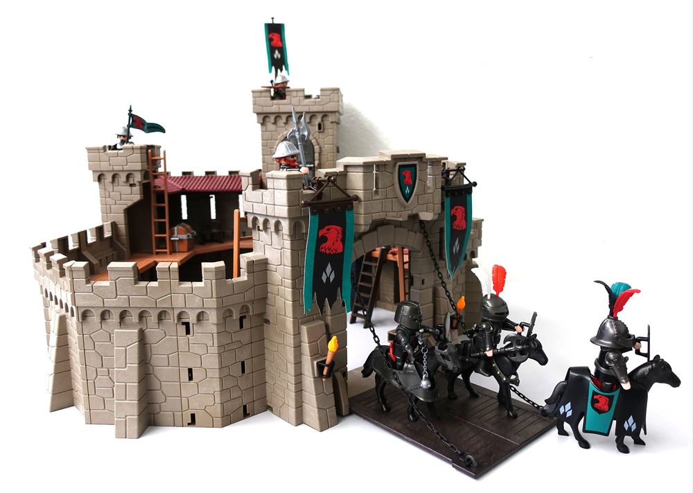 Playmobil Ritter / Ritterburg mit 7 Falkenrittern (Gebraucht) in ...