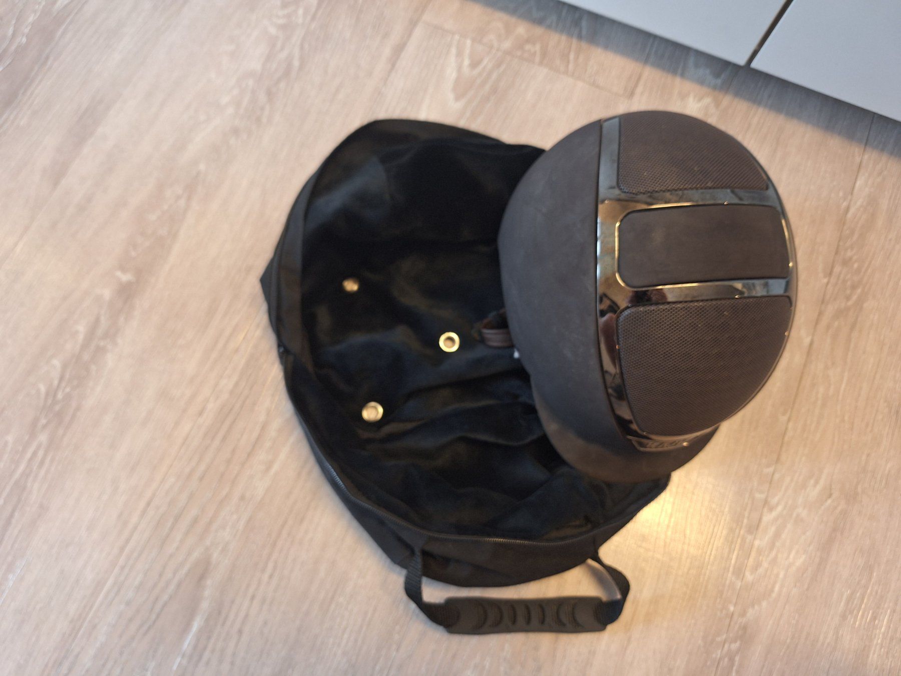 Kask Caschi: Reithelm kask – Usato da Daiwil venduto da Onku.Reto.12 2