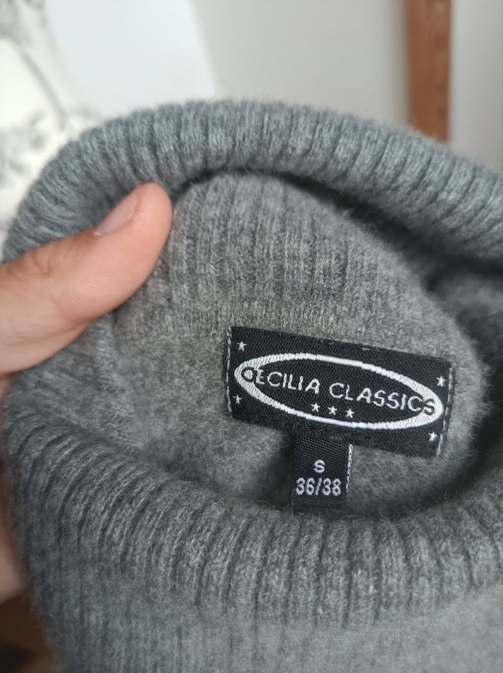 Maglioni & Felpe: Grauer Rollkragenpullover aus 100% Kaschmir – Usato da Peccia venduto da LillyMarie98 8