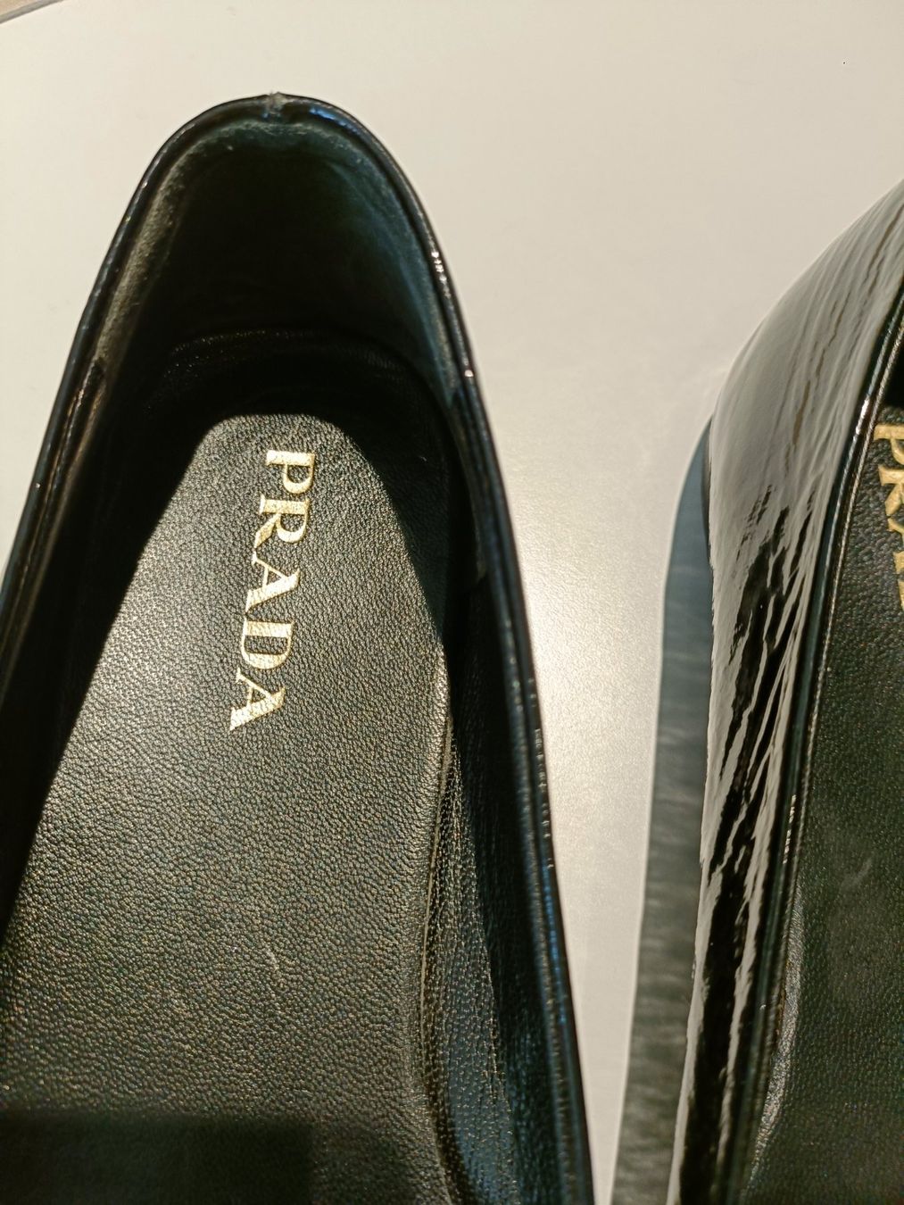 Prada Scarpe da donna: Prada Ballerinas Lackleder Schwarz, Grösse 37 – Usato da Zollikofen venduto da Proseco 1