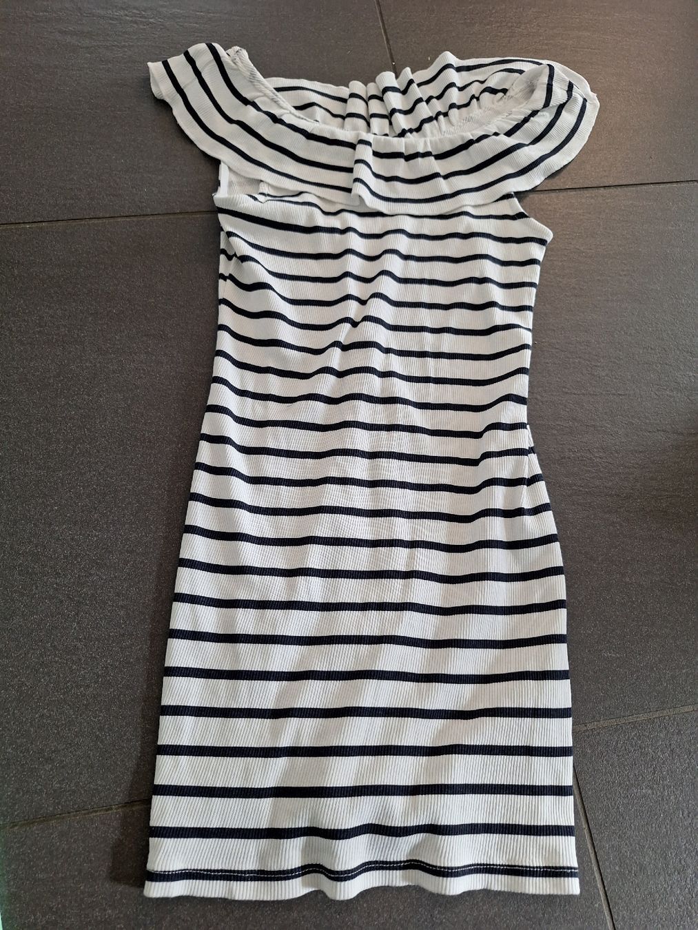 Vestiti & Gonne: 2x Sommerkleid Gr. 134 / 140 – Usato da Brittnau venduto da Norge77 1