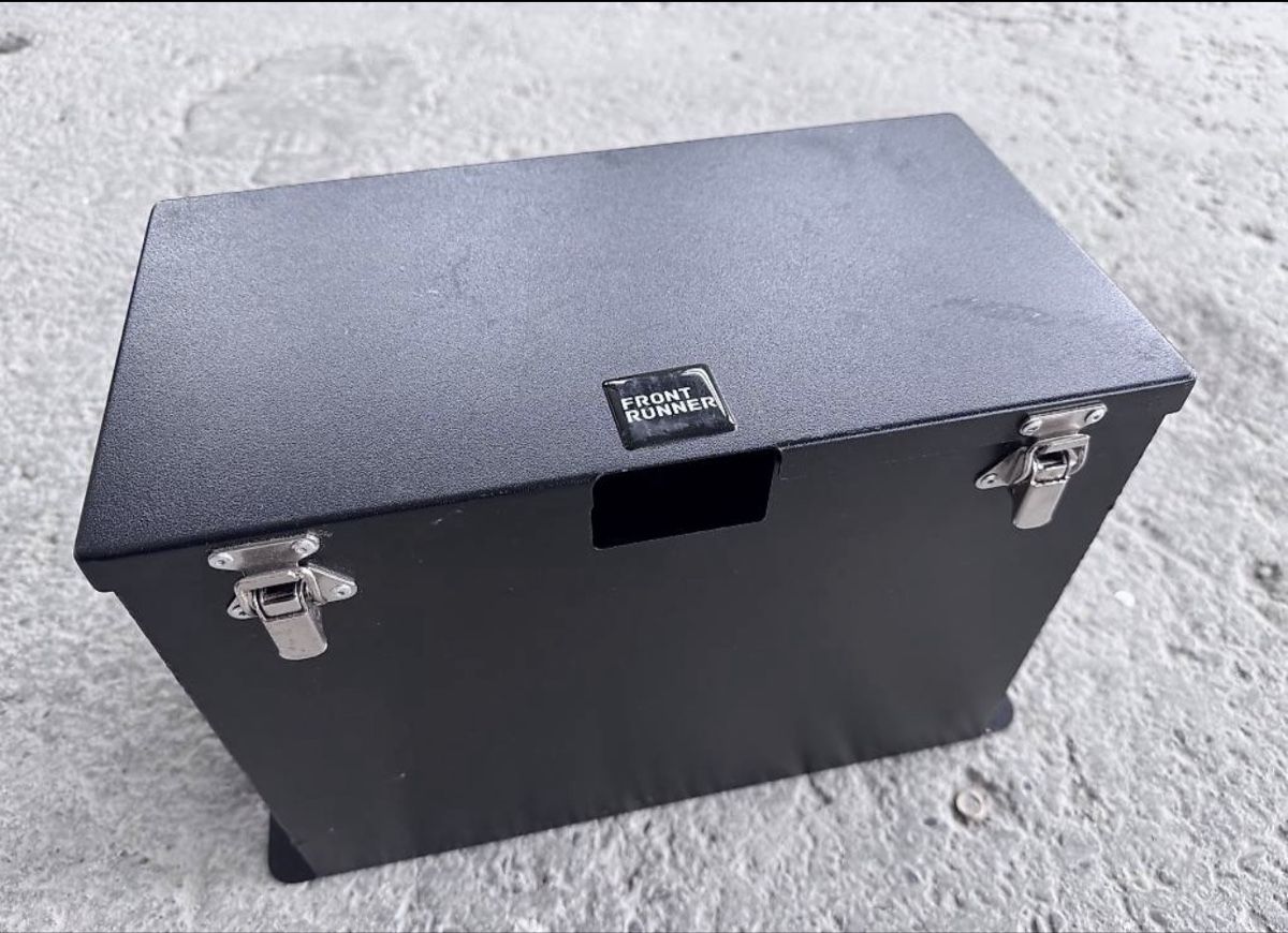 Front Runner Altri accessori per camping: Front Runner Battery Box Original | ungebraucht | Overland  – Usato da Luzern venduto da ca5_s8fx 1