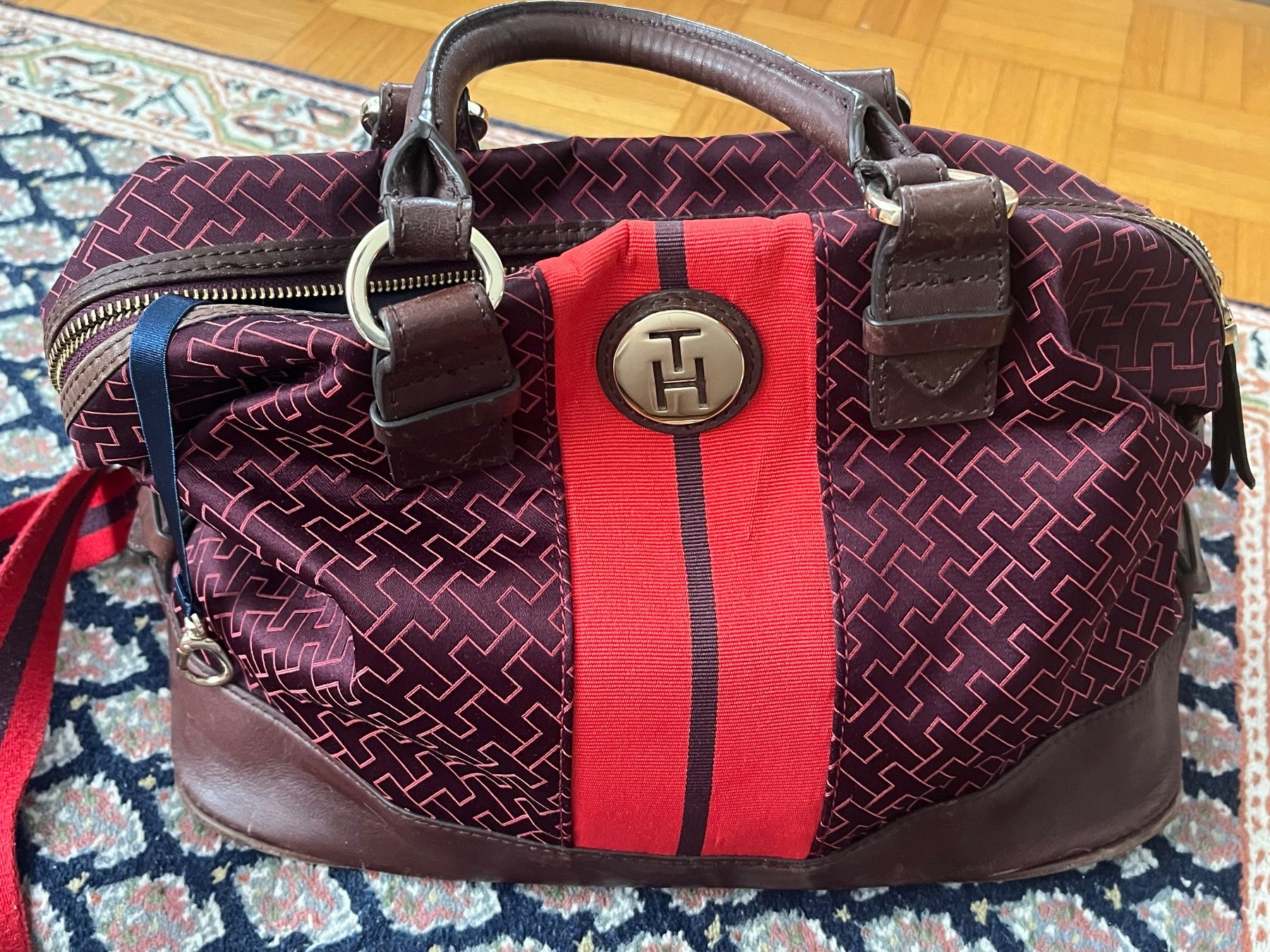 Tommy Hilfiger Borse da donna: Tommy Hilfiger Handtasche, bordeauxrot, – Usato da Steffisburg venduto da kla_gqp7