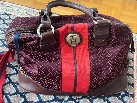 Tommy Hilfiger Handtasche, bordeauxrot,