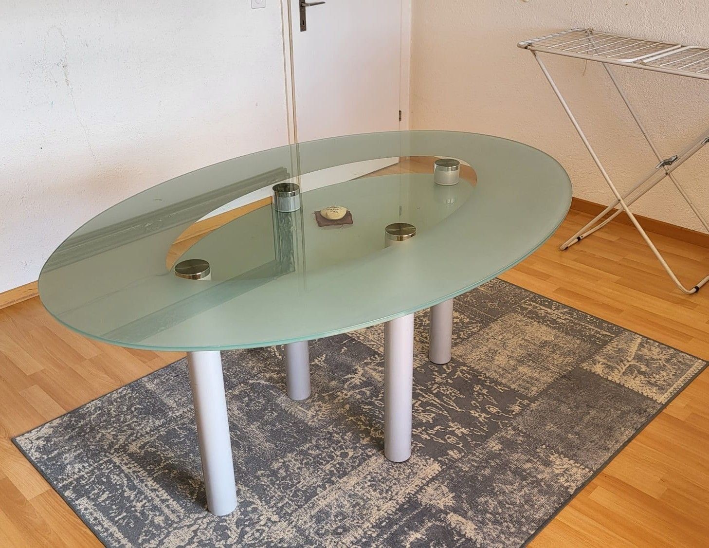 Tische: Glass-Esstisch – Gebraucht aus Vaduz von technotrade 1