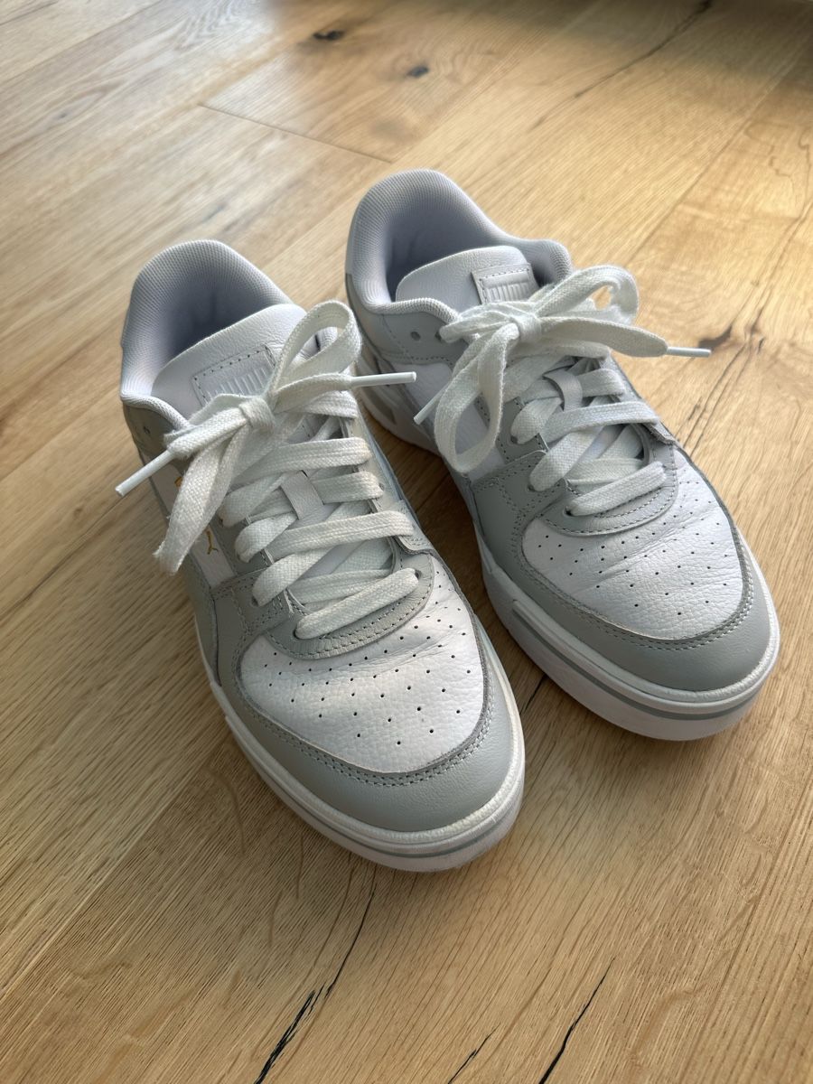Scarpe da donna: Puma Carina street  – Nuovo (secondo la descrizione) da Reinach BL venduto da Y.H.33 1