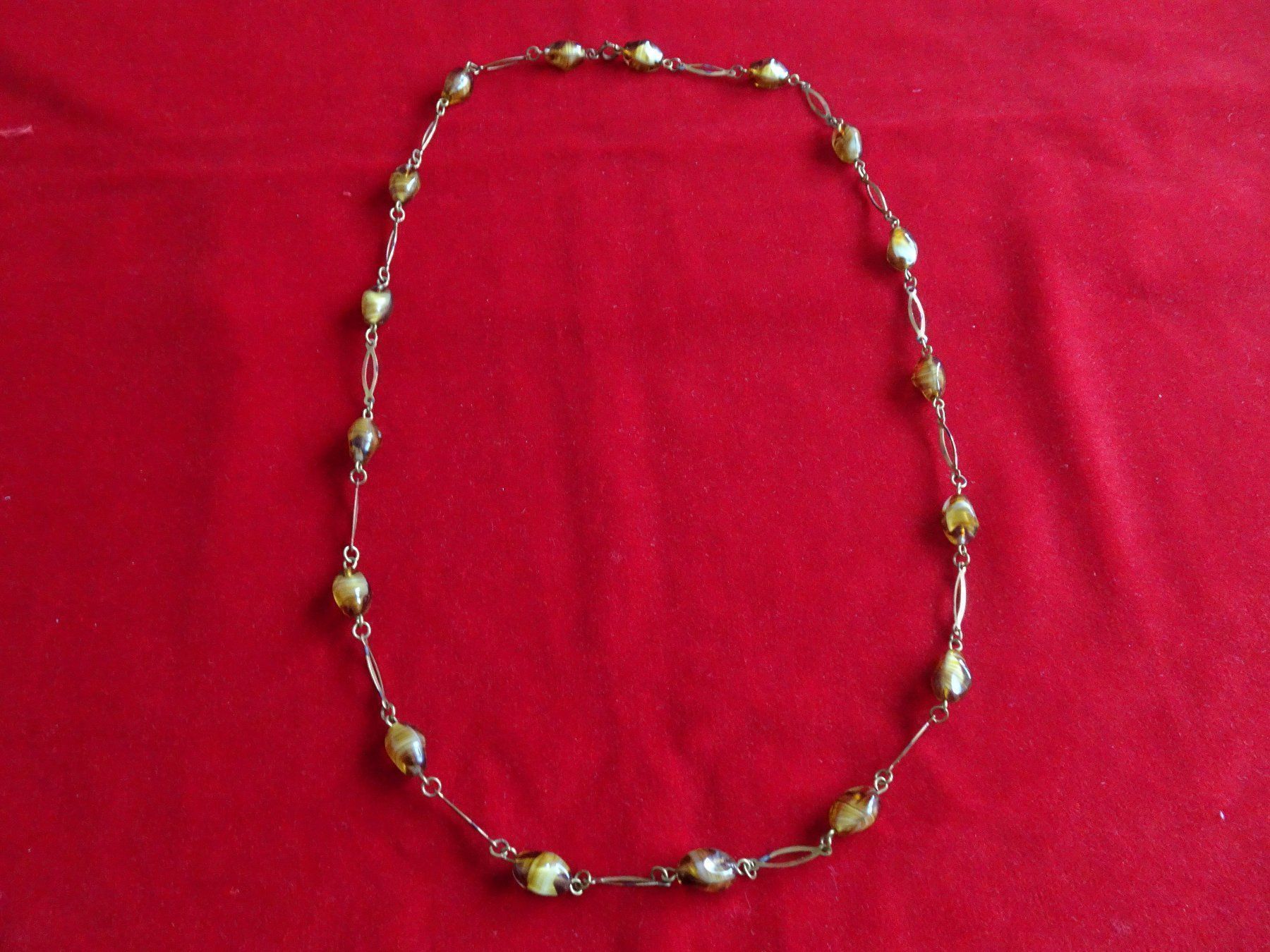 Catenine: Alte Steinkette – Usato da St.Gallen venduto da Diva021