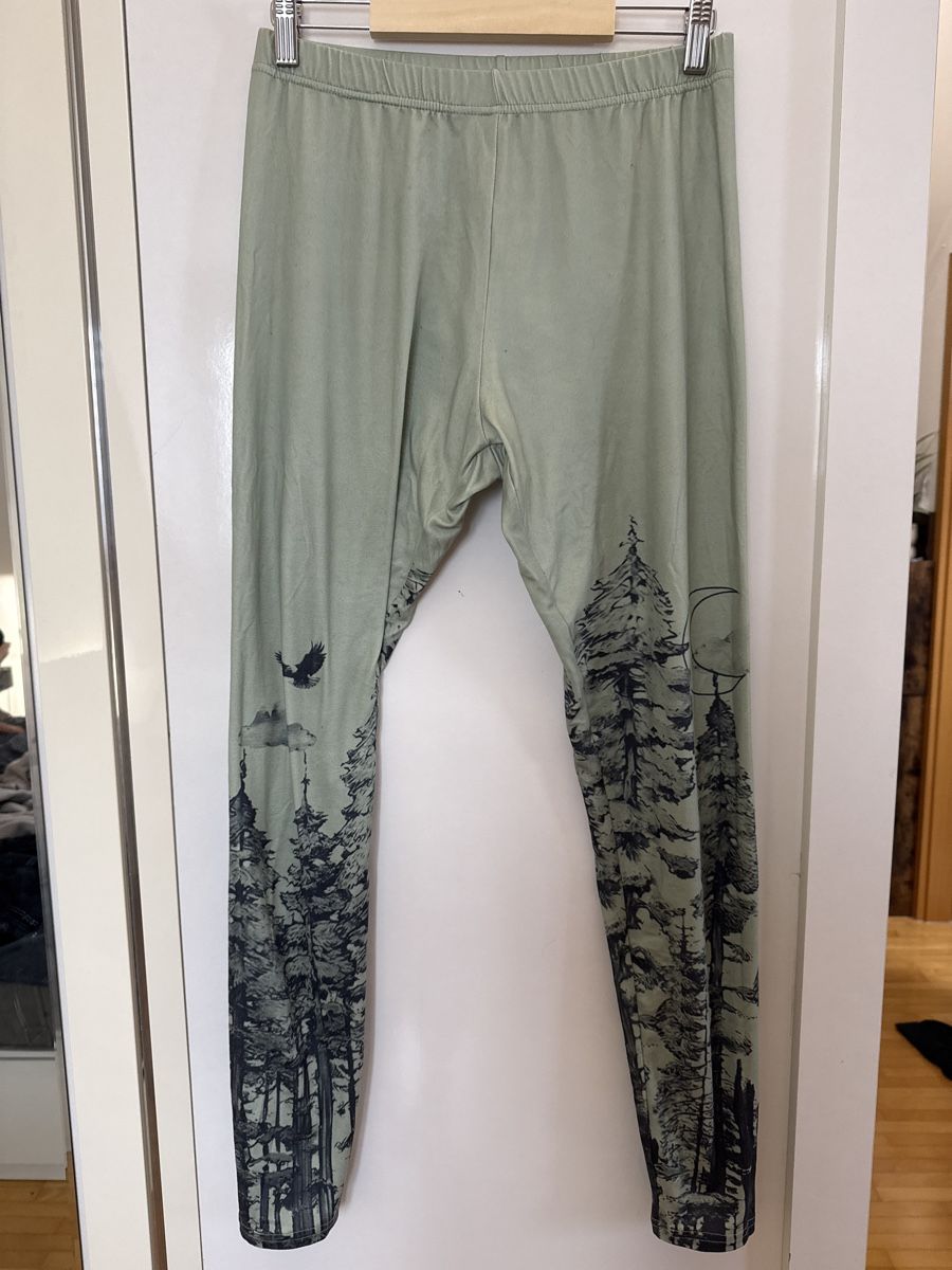 Leggings: Leggins Waldmotiv Gr.L – Usato da Winkel venduto da _OachKatzerl_