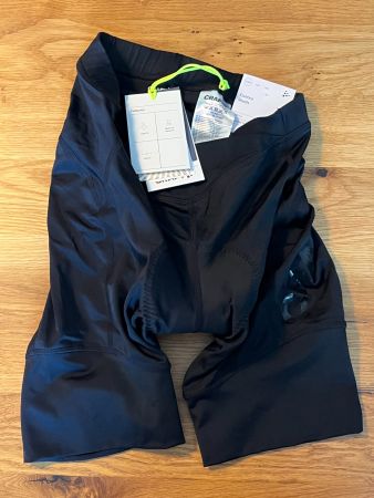 CRAFT – Essence Shorts Damen (S)