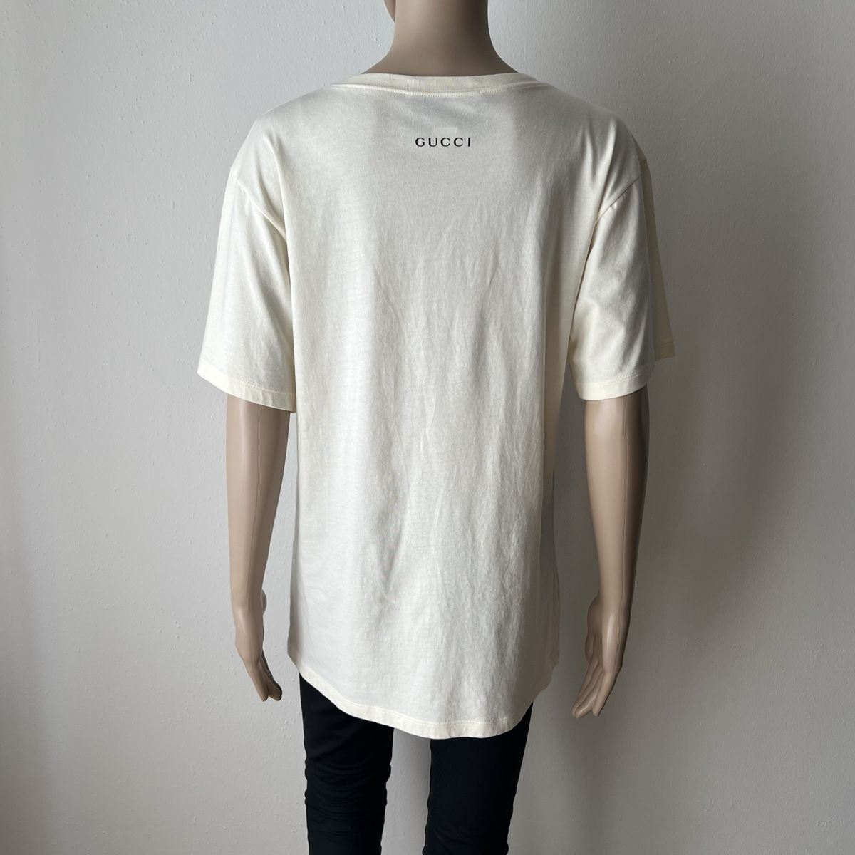 Gucci T-shirt: GUCCI Oversized T-Shirt 🤍 – Usato da Zürich venduto da ClosetQueen 5