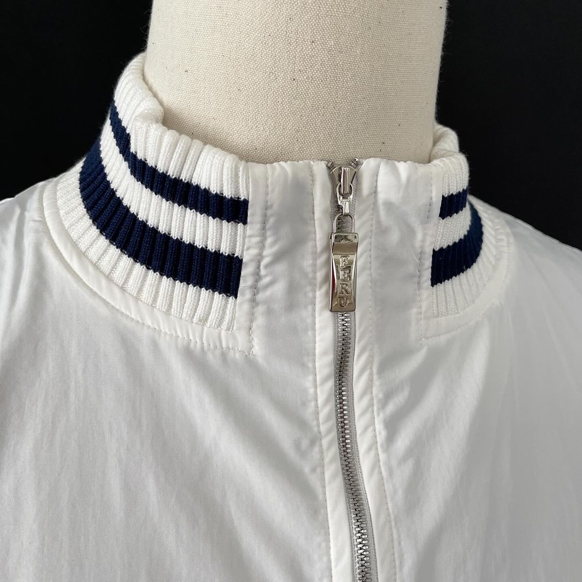 Gilet & Giacche: FERU Vest new – Nuovo e nell'imballaggio originale da Freienbach venduto da Avviivva_Shop 1