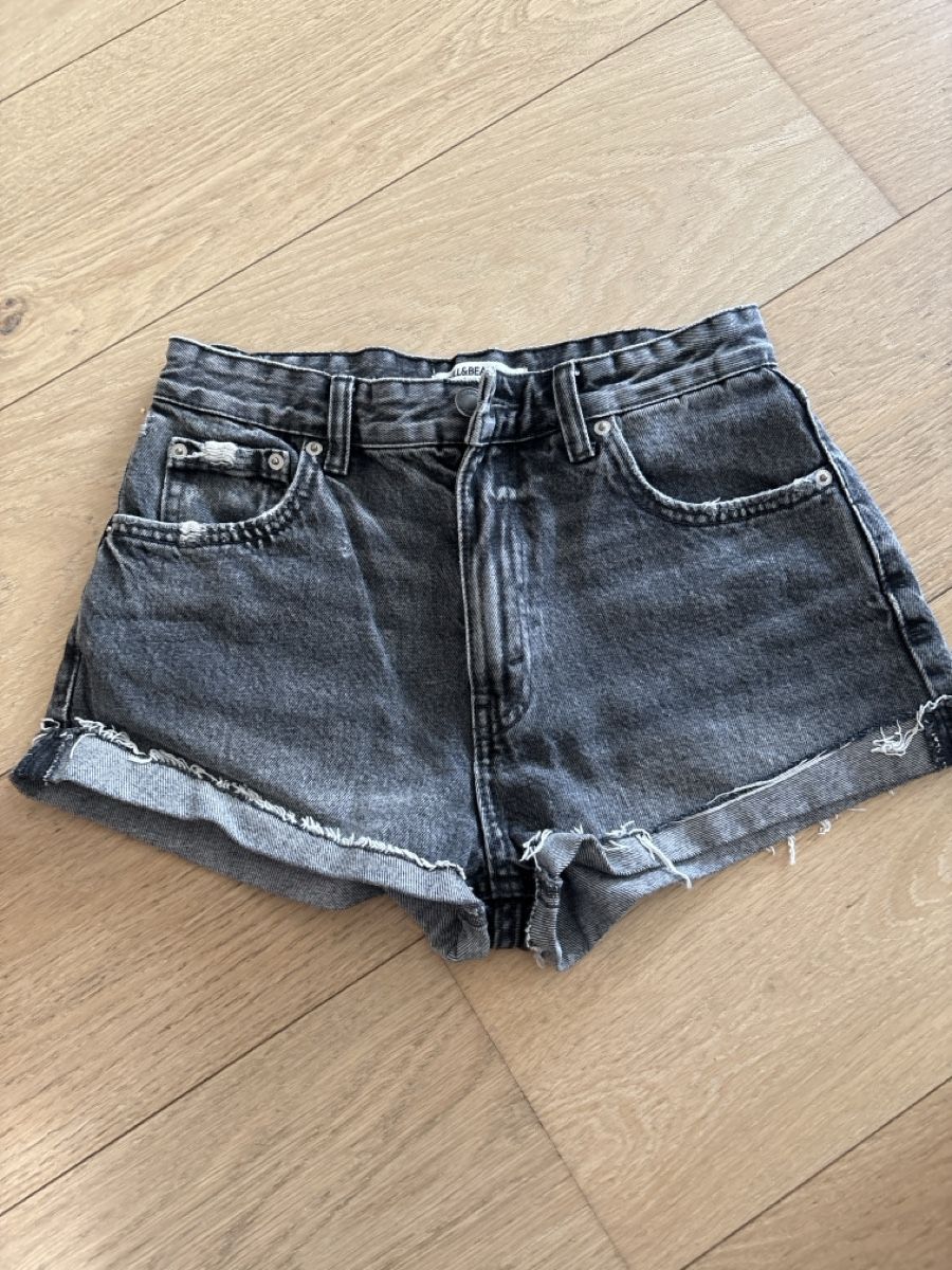 Pull&Bear Pantaloni: Shorts Gr 36 – Usato da Neuenkirch venduto da Panamericana