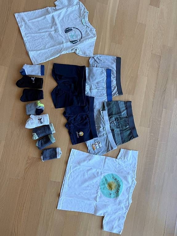 Lotti & Set di vestiti: Kleider für Jungen – Usato da Hinwil venduto da mar_7dnn 1