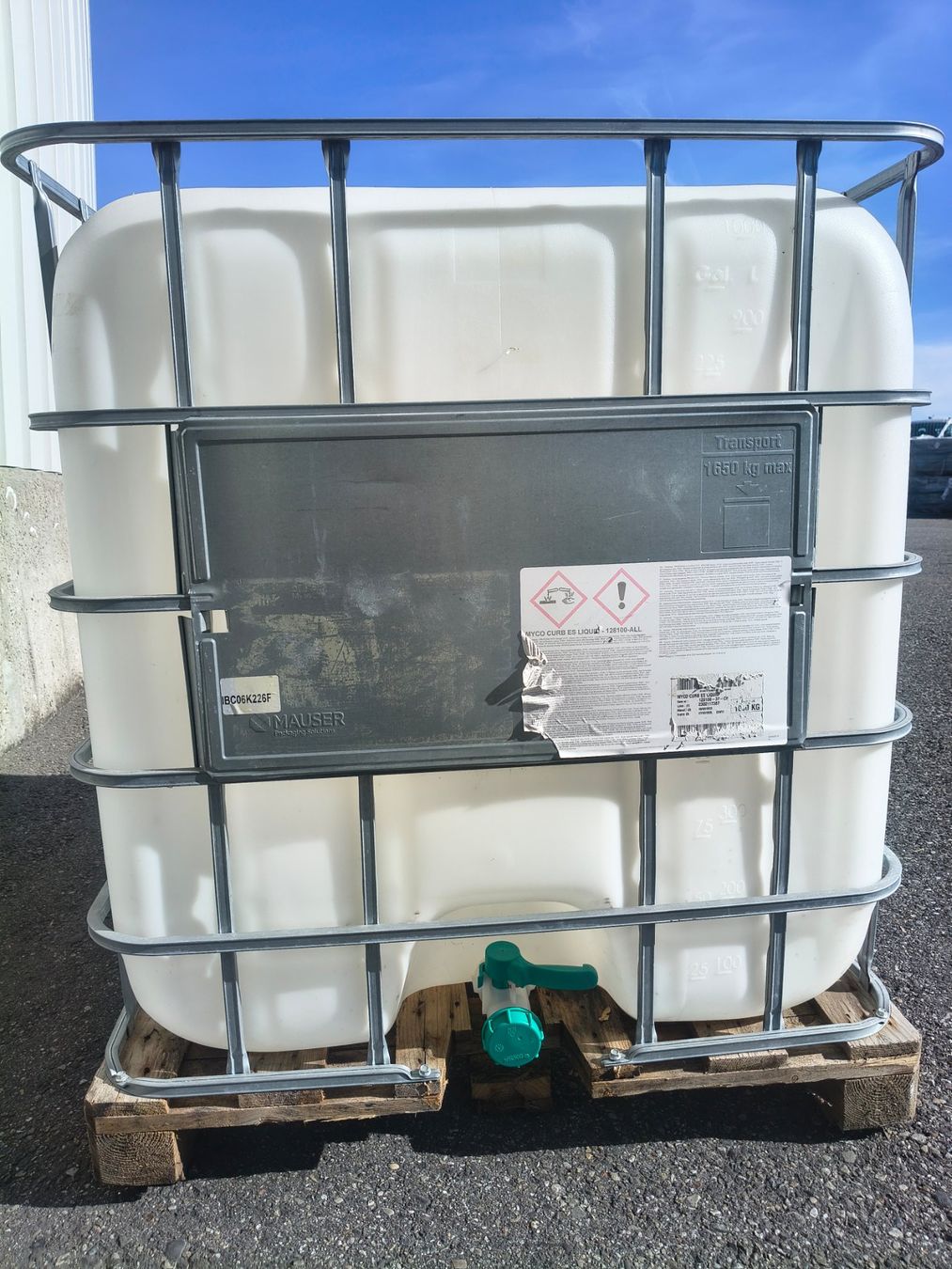 Abbeveratoi e trogoli: IBC Container 1'000lt. Tank Wassertank – Usato da Riken AG venduto da DIDI710 1