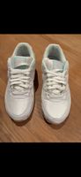 Turnschuhe Damen Grösse  39 gebracht