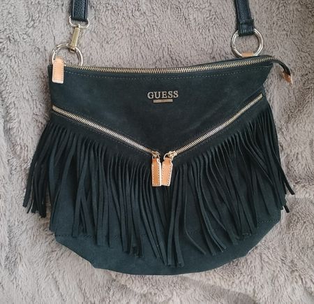 Handtasche Guess Luxe Wildleder schwarz