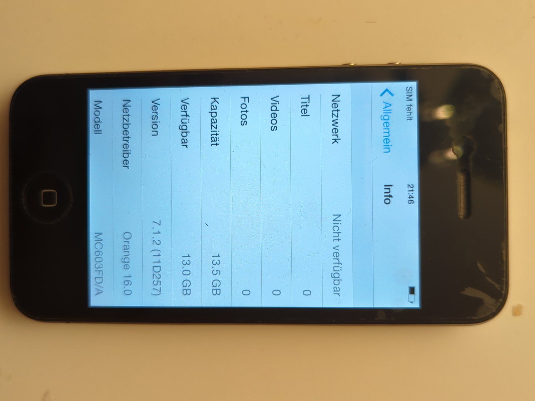 Apple Handys / Smartphones: iphone 4 black 16gb with new battery – Gebraucht aus Bellinzona von SuisseElectronics 4