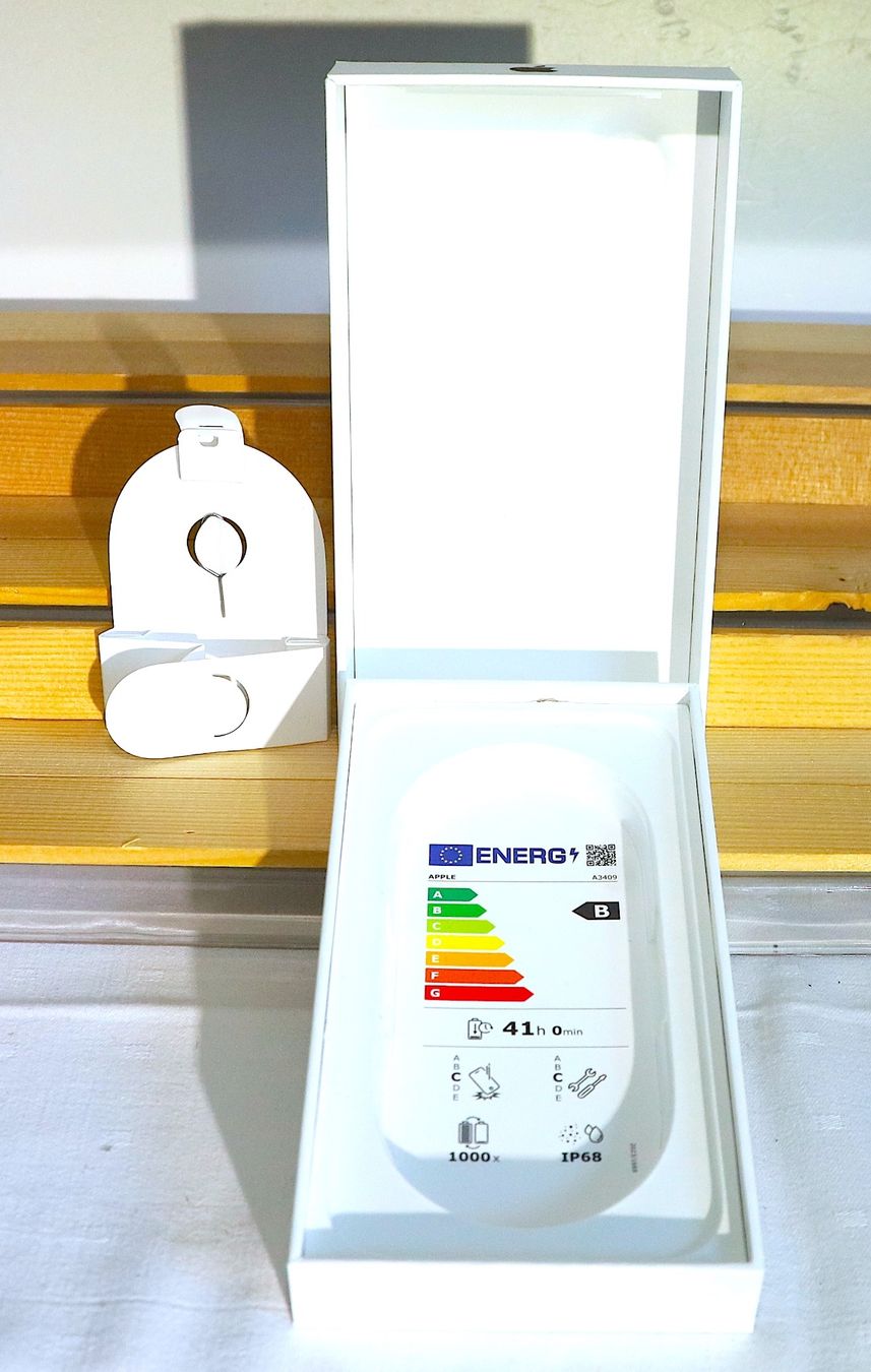 Apple Handys / Smartphones: OVP VON APPEL iPhone16 – Gebraucht aus Ipsach von Merlux 2