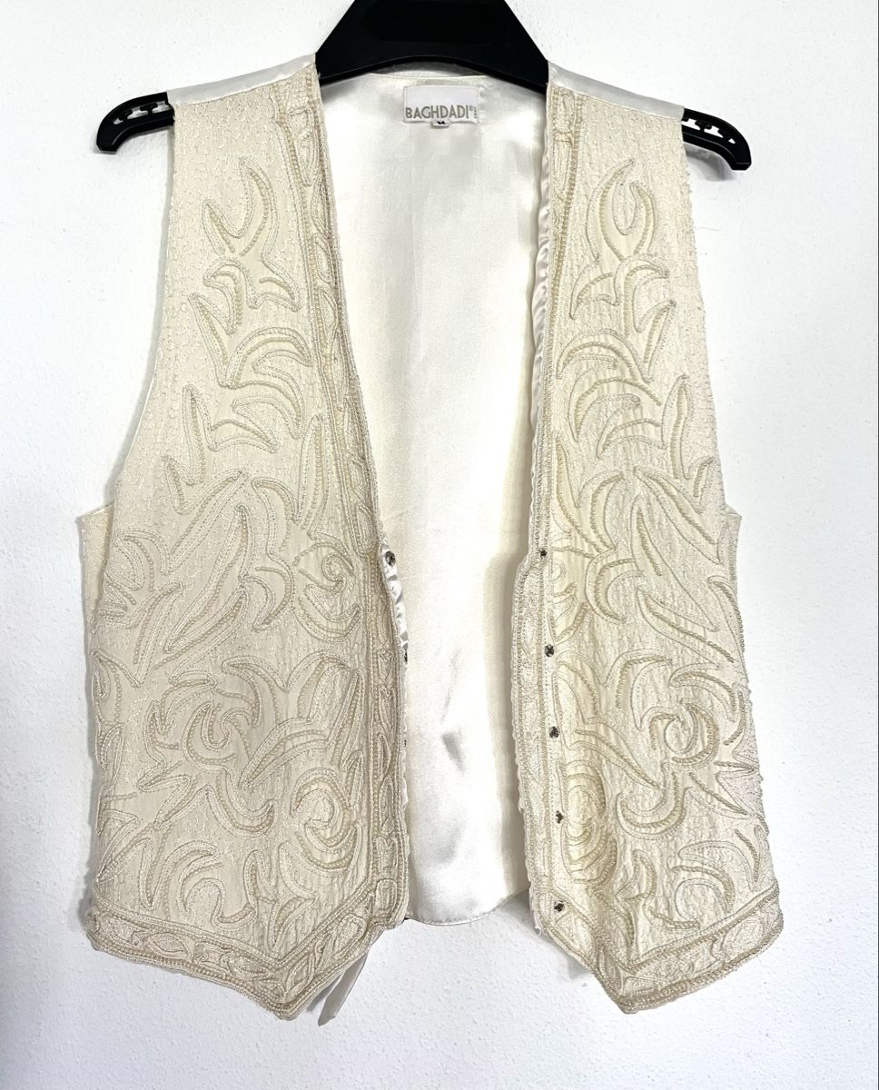 Gilet & Giacche: NEUE BESTICKTE WESTE CREME GR. M – Nuovo e nell'imballaggio originale da Basel venduto da JJ.Elena 1