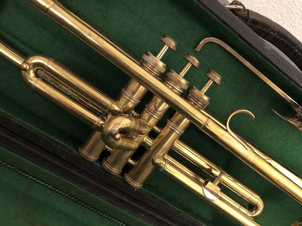 Strumenti musicali: Old Style Schüler-B Trompete> revidiert – Usato da Villnachern venduto da focusride 3