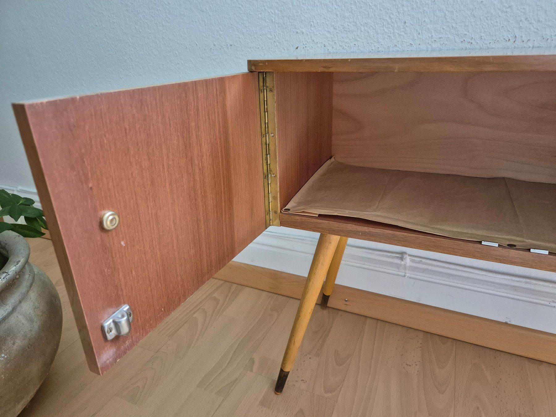 Cassettiere: Alte Kommode 70er Vintage Mid Century Rockabilly Sideboard – Usato da Neuhausen venduto da rraayy 7