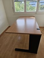 Schreibtisch Holzoptik mit schwarzem Gestell gebraucht