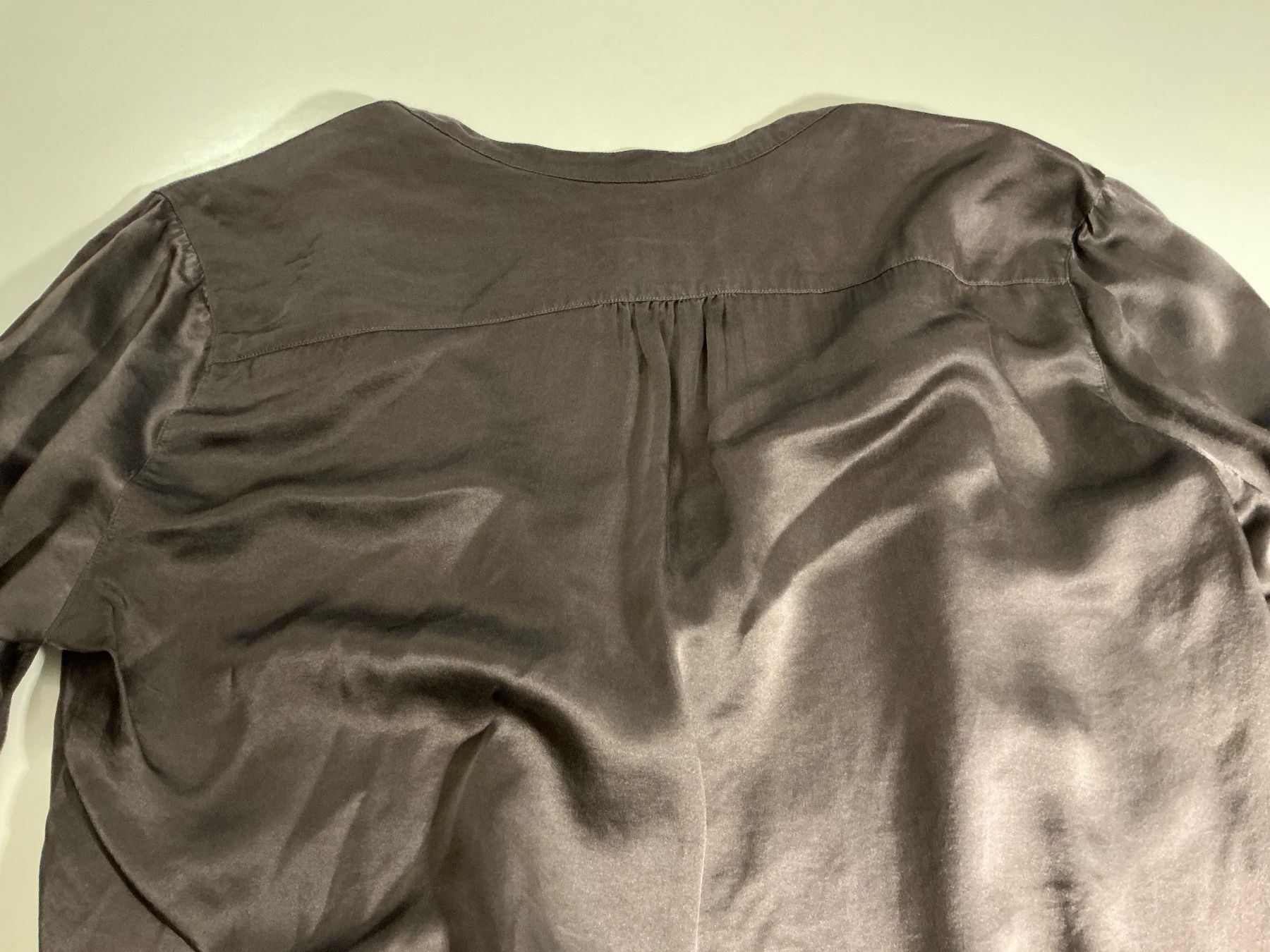 Blusen: Braune Seidenbluse lang, Gr M/L – Gebraucht aus Zumikon von calibru 1