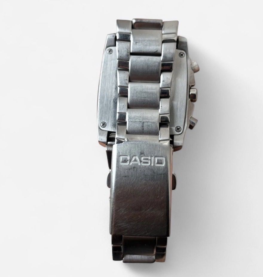 Casio Uhren: Casio Uhr Edelstahl weiss  – Gebraucht aus Davos Dorf von Gigafat 1