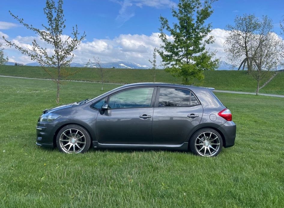 Toyota Automobili: Toyota Auris Bemani 1.8 – Usato da Sargans venduto da nev_wgw5 5