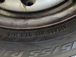 Pirelli Winterreifen 215/55 R16 auf Stahlfelgen 6J16
