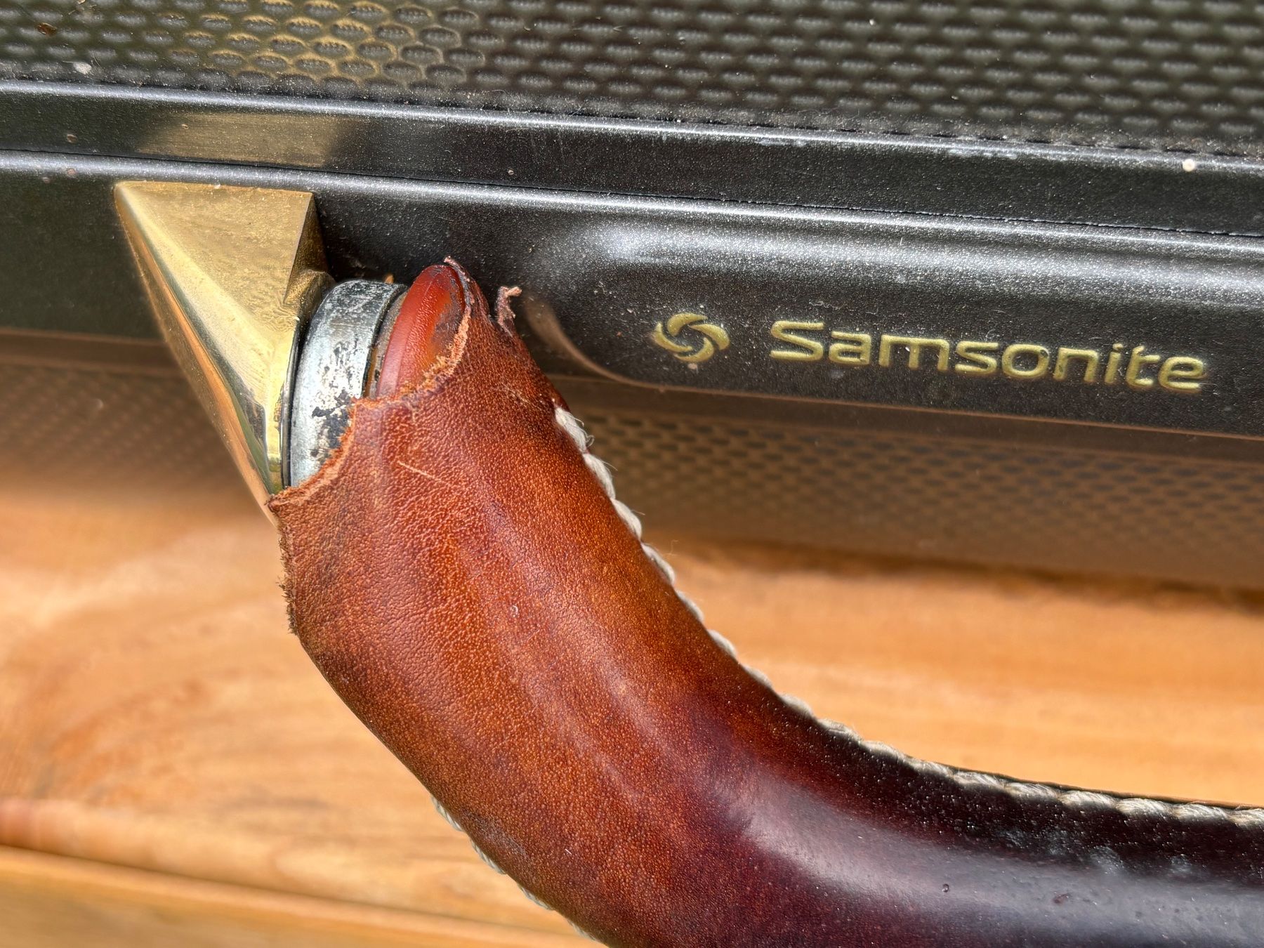 Samsonite Valigie: schöner Vintage Samsonite Aktenkoffer – Usato da Feldbach venduto da Olive1 7