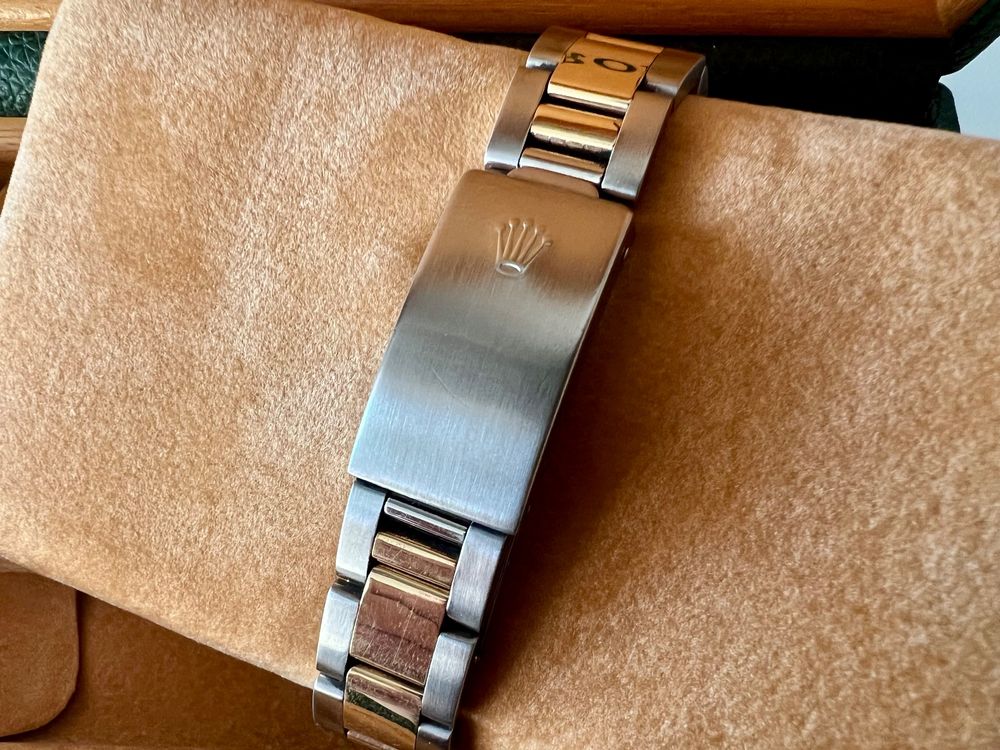 Rolex Orologi: ROLEX Oyster Perpetual Date, 1500, Automatic, Steel-Gold – Usato da Le Mont-sur-Lausanne venduto da LycaGallery 7