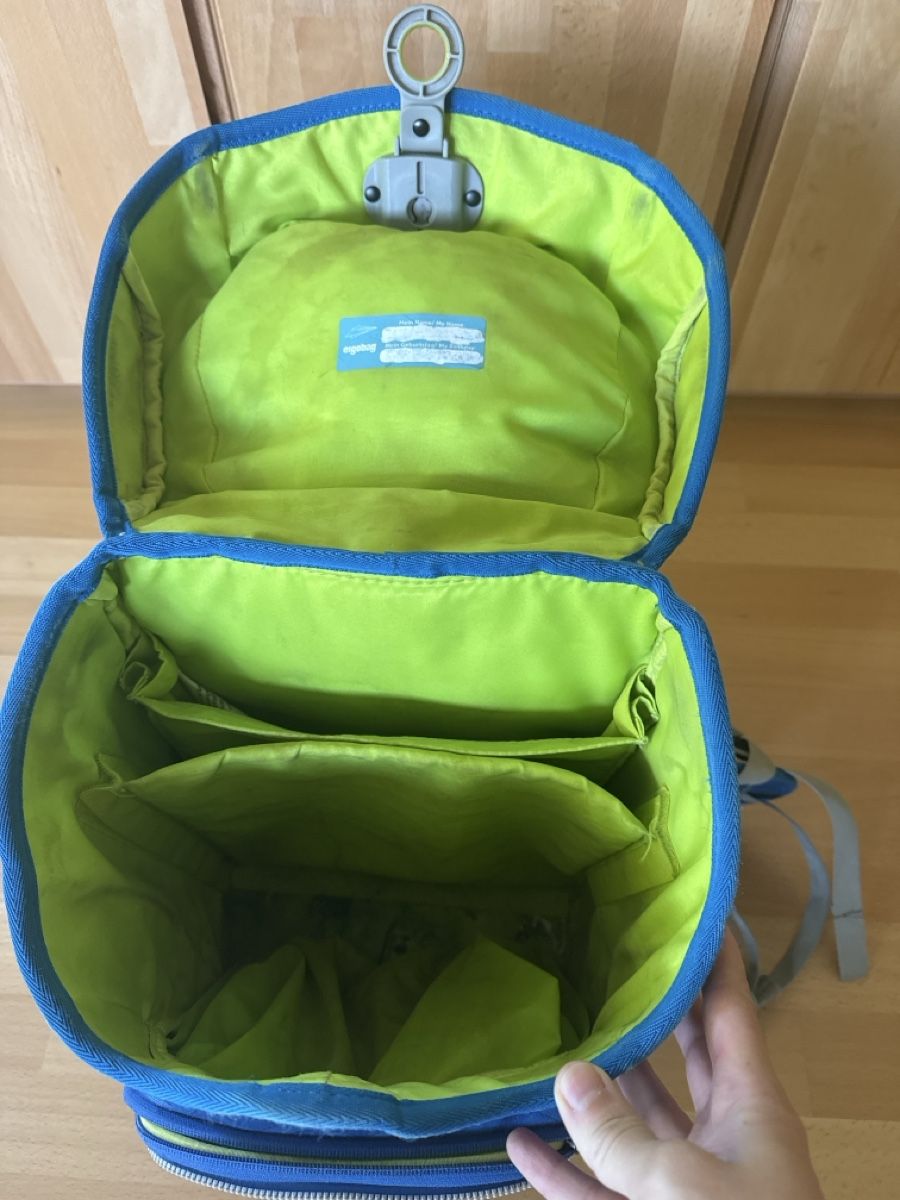 Zaini: Schulrucksack Ergobag blau mit Muster gebraucht – Usato da Arlesheim venduto da ioanavis 1