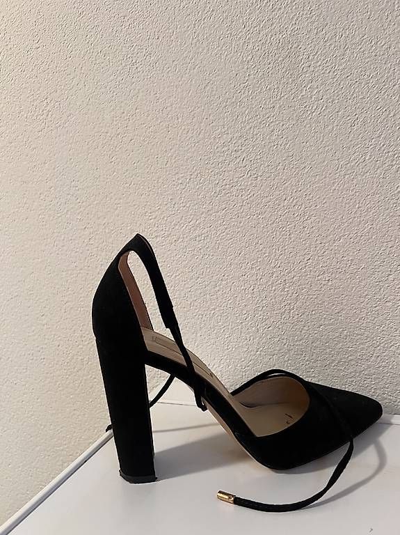 Chaussures femmes: Tacchi alla schiava neri n.38 – D'occasion à Tenero par loa_7m8d
