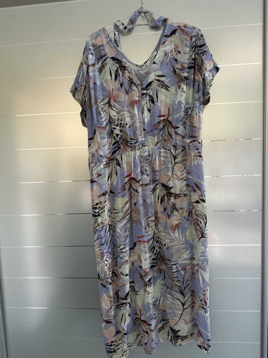 Kleider: Kleid Garcia Blumenmuster L/42 Top – Gebraucht aus Wangen SZ von futura14