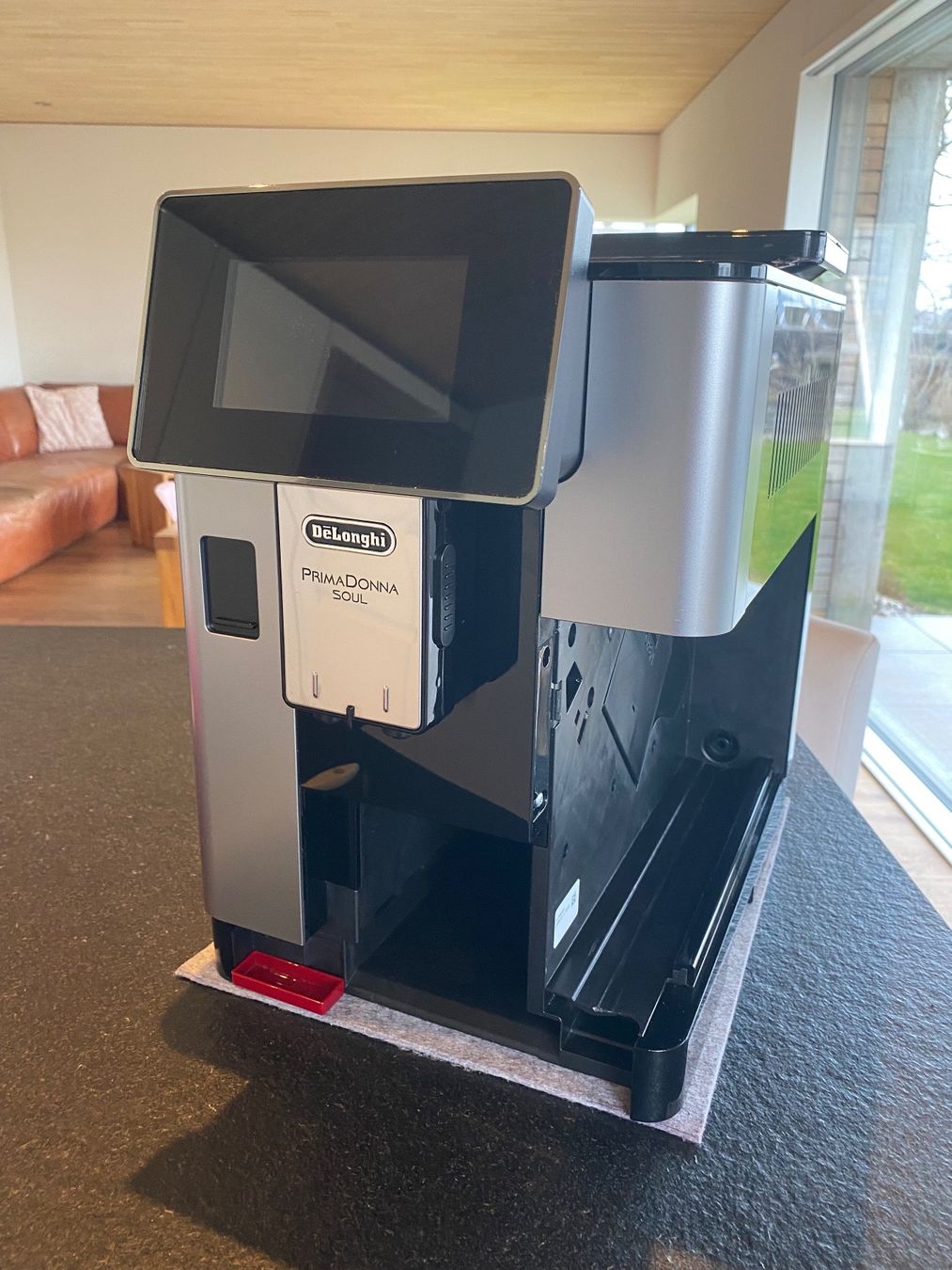 De'Longhi Macchine per caffè & Macchine per espresso: PrimaDonna Soul ECAM610.55.SB – Usato da Tafers venduto da Doti 1