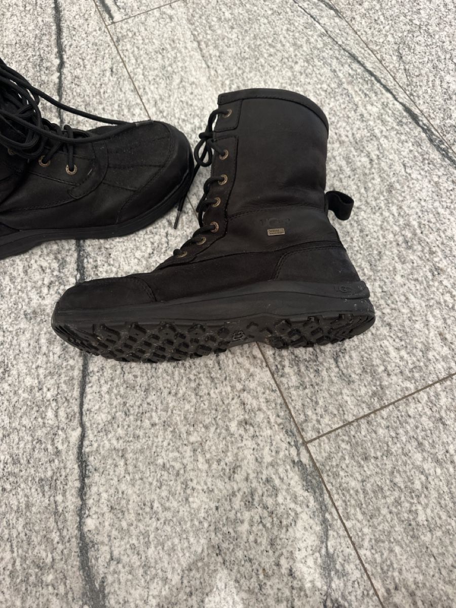 Ugg Scarpe da donna: UGG Winterschuhe Gr. 40  – Usato da St. Gallen venduto da Ursula66 1