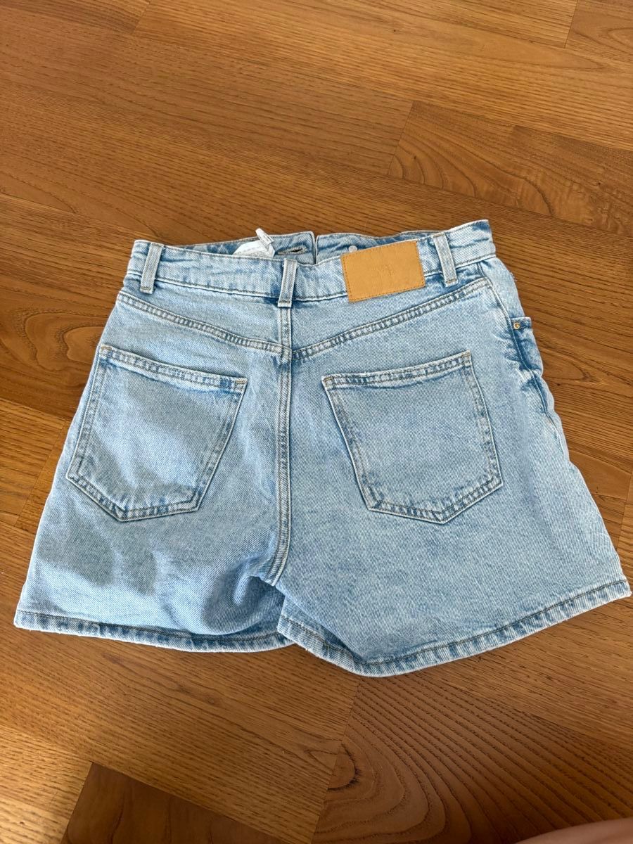 Zara Jeans: Jeansshorts Zara, size 34 – Usato da Sissach venduto da laura.x4 1