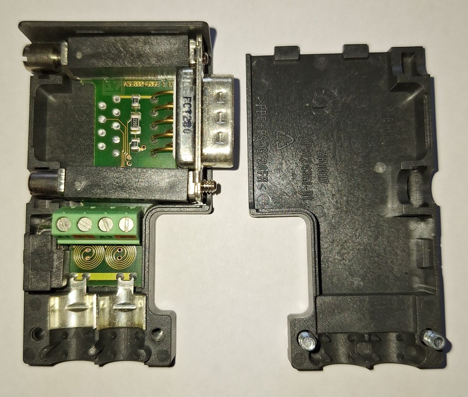 Siemens Componenti elettronici: SIEMENS Profibus-Stecker – Nuovo (secondo la descrizione) da Sevelen venduto da rwi_k7mr