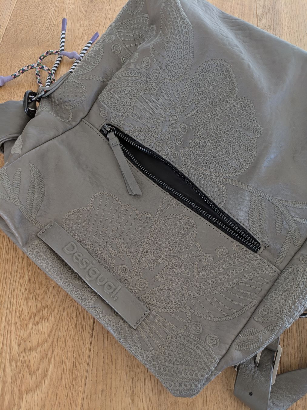 Desigual Taschen für Damen: Schöne Desigual Handtasche, grau – Gebraucht aus Ins von Jacy1 2