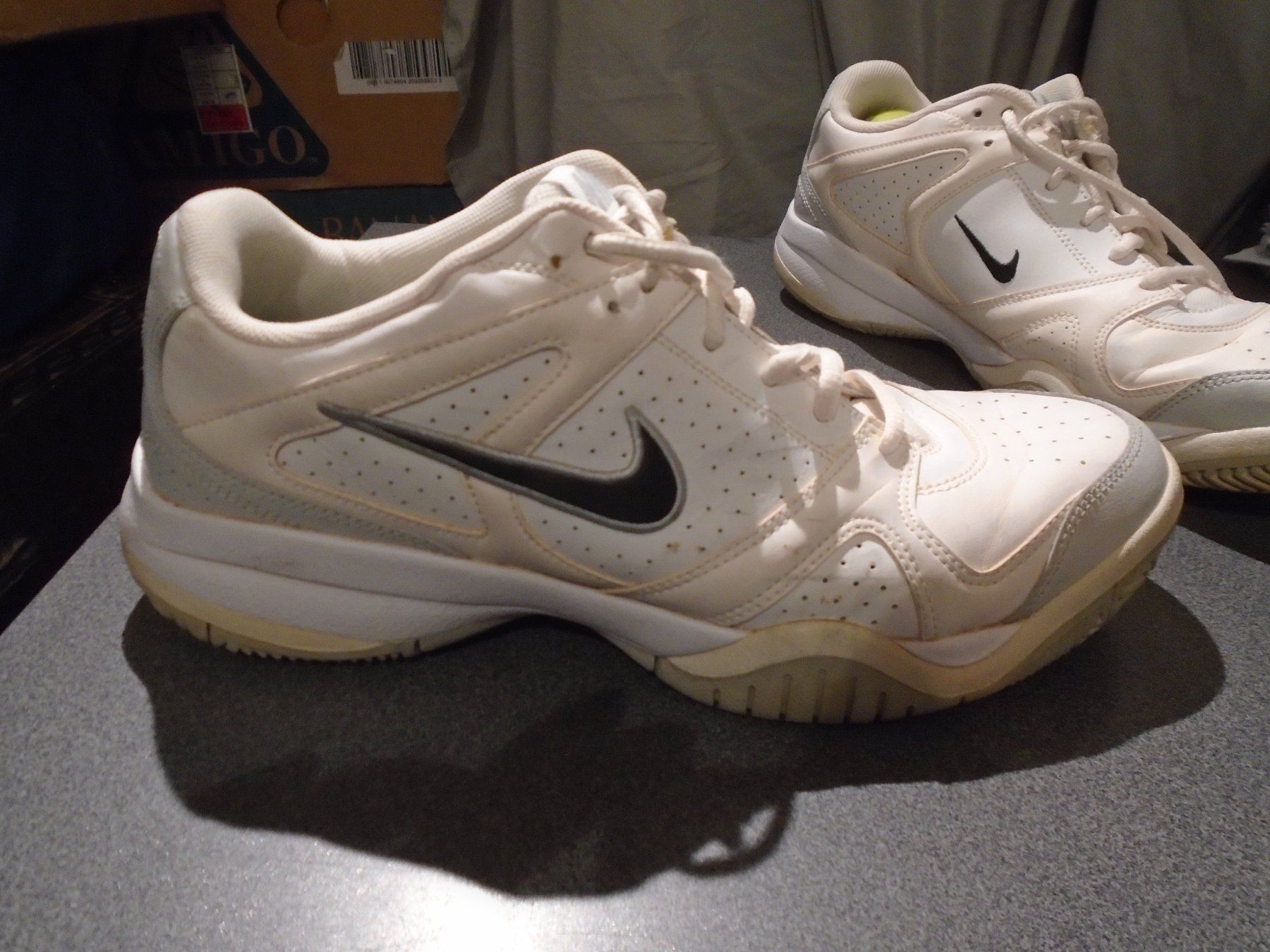 Nike Scarpe da uomo: Turnschuh Grösse 44,5 Nike, weiss Ton – Usato da Zürich venduto da abraxas1291 1