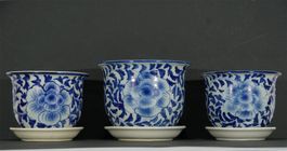 3 ältere Blumentöpfe aus China mit Lotusblüten