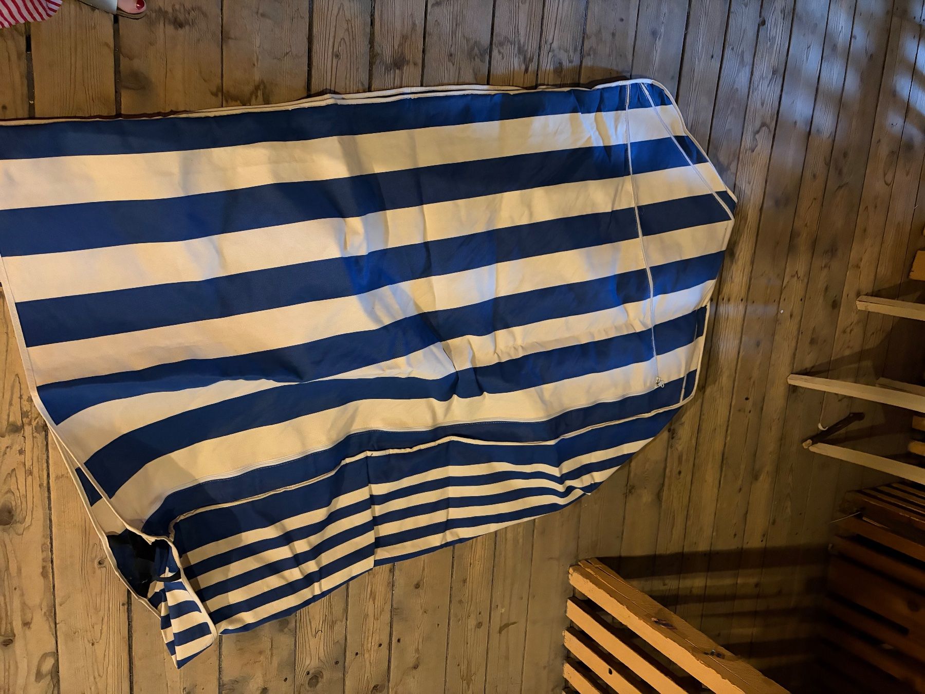 Armoires: Stoffschrank – D'occasion à Zürich par kat_2ncx