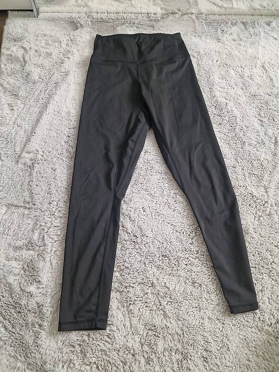 Leggings: Schwarze Leggins Grösse 36 Neu – Nuovo e nell'imballaggio originale da Oberuzwil venduto da sam_l6bb
