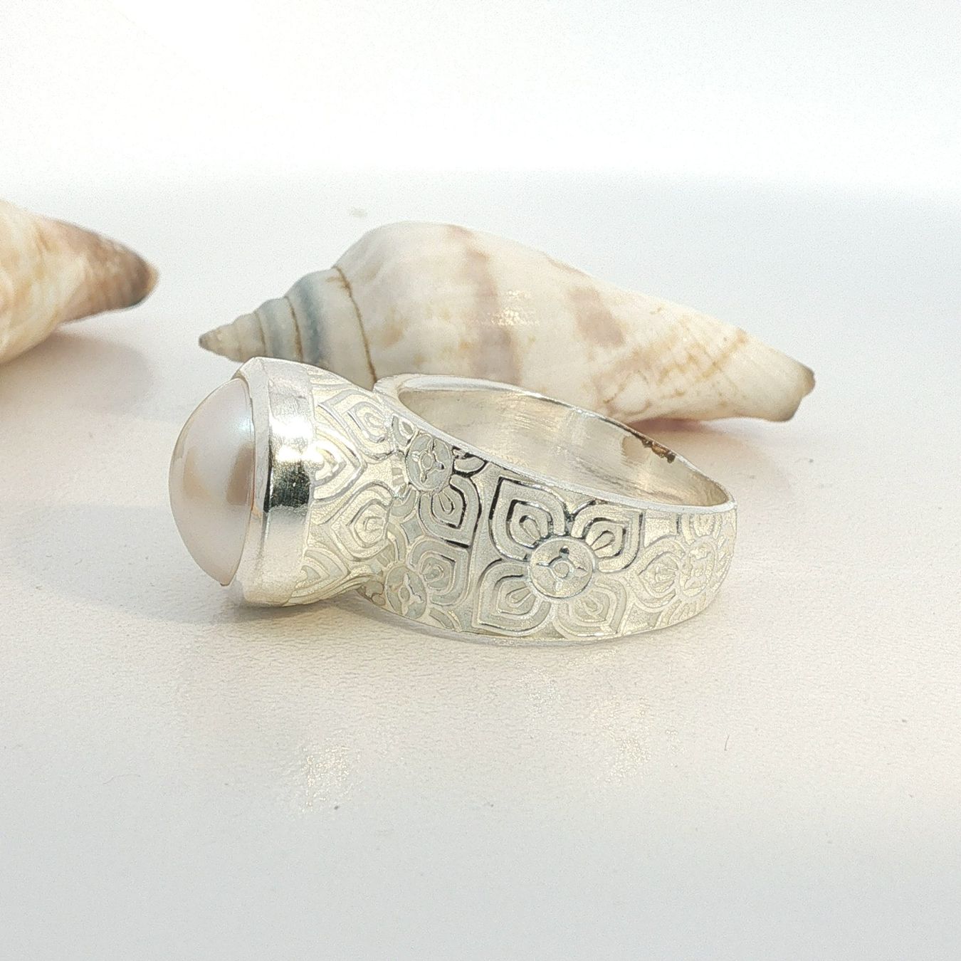Olga Ribler Ringe: Statement Ornament Ring mit Süsswasserperle – Grösse 58 – Neu (gemäss Beschreibung) aus Luzern von byolgaribleroutlet 6