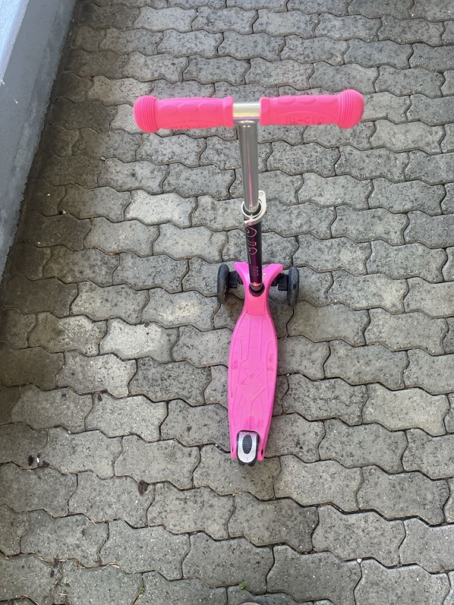 Micro Fahrzeuge für Kinder: M-Cro Tretroller / Trotti – Gebraucht aus Oberrieden von scubadiveli 1