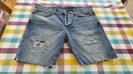 neuwertige kurze Jeanshose - Shorts - Gr. 36