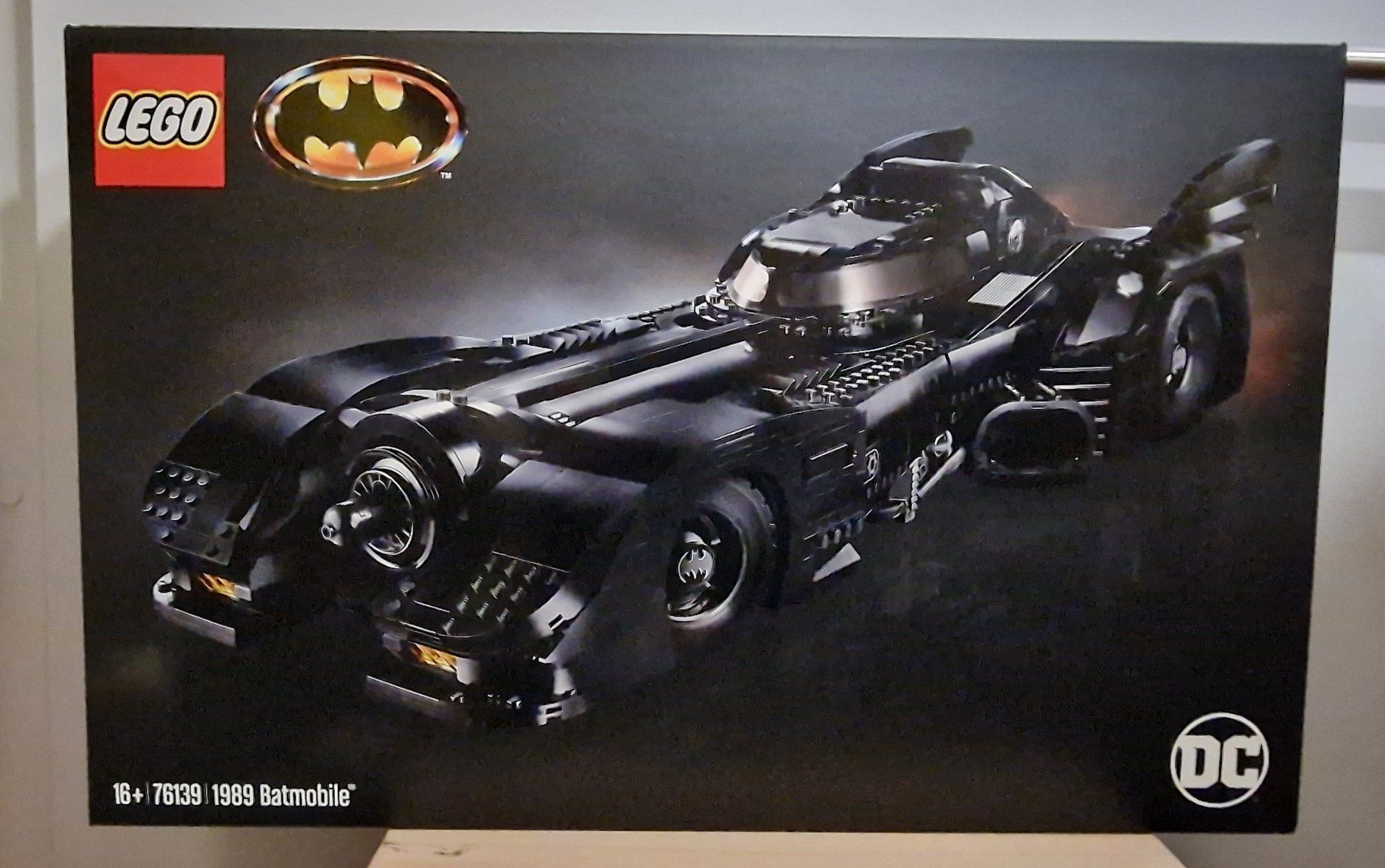 Lego Kit di costruzioni: Lego 76139 Batman 1989 Batmobile – Nuovo e nell'imballaggio originale da Echichens venduto da aegis0129